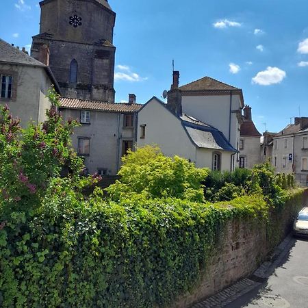 Maison En Ville Avec Terrasse Ensoleillee Et Wi-Fi Magnac-Laval Exteriér fotografie
