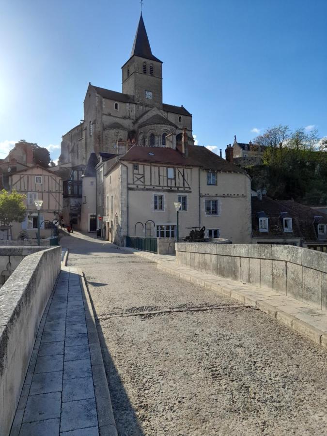Maison En Ville Avec Terrasse Ensoleillee Et Wi-Fi Magnac-Laval Exteriér fotografie