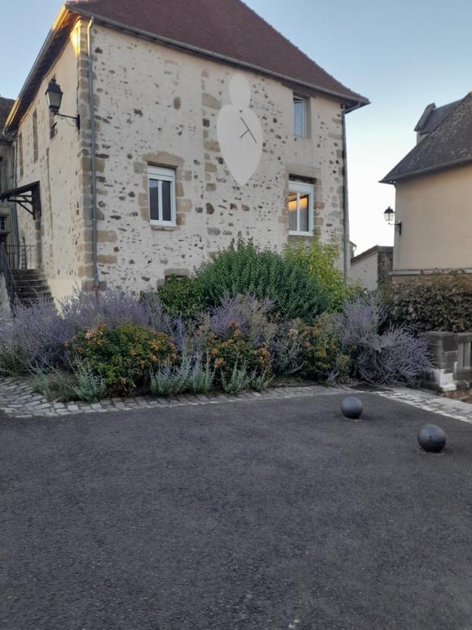 Maison En Ville Avec Terrasse Ensoleillee Et Wi-Fi Magnac-Laval Exteriér fotografie