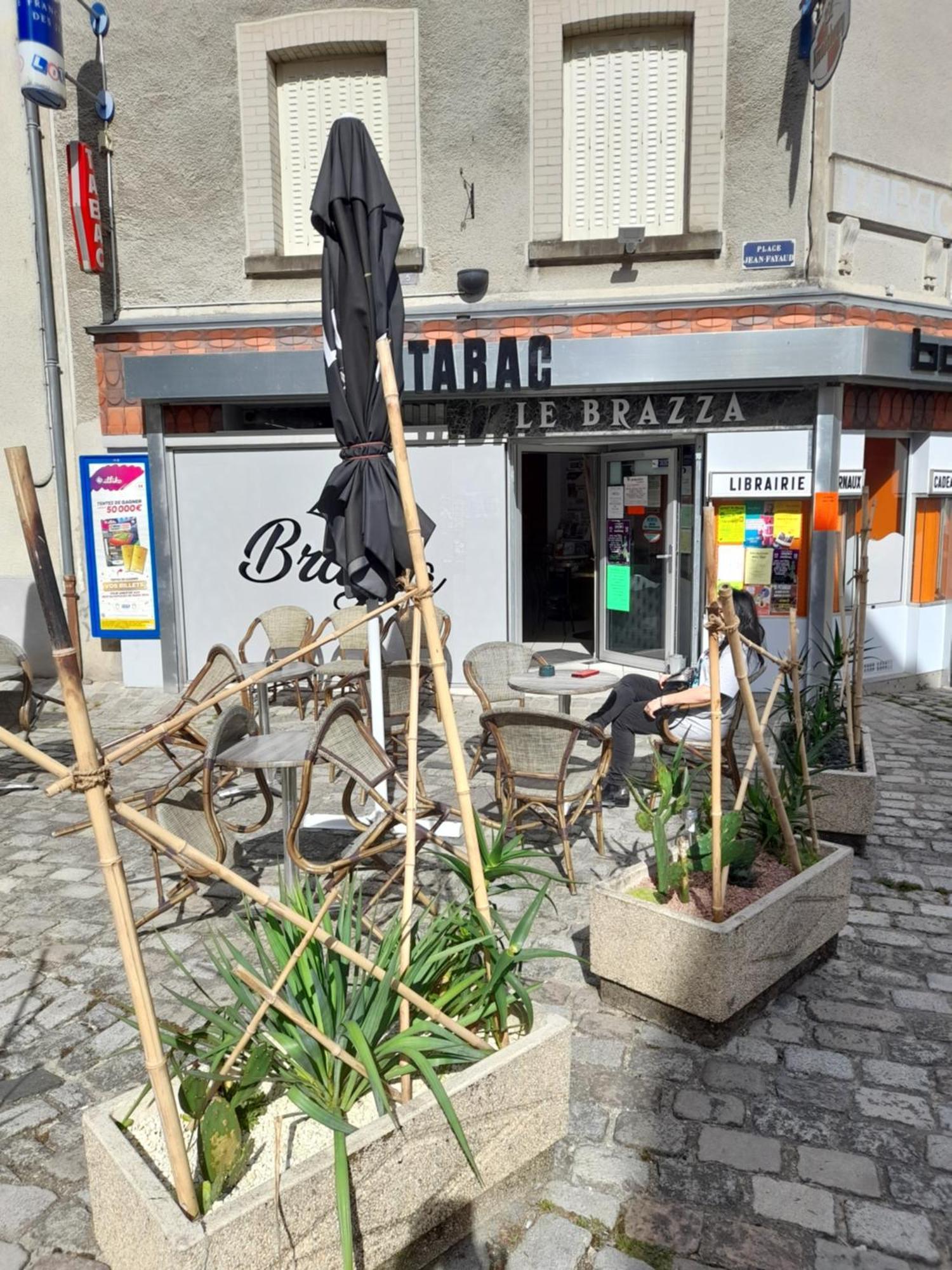 Maison En Ville Avec Terrasse Ensoleillee Et Wi-Fi Magnac-Laval Exteriér fotografie