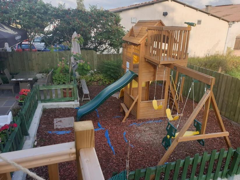 Maison En Ville Avec Terrasse Ensoleillee Et Wi-Fi Magnac-Laval Exteriér fotografie