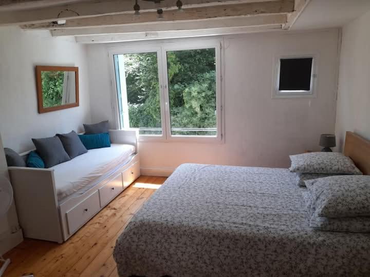 Maison En Ville Avec Terrasse Ensoleillee Et Wi-Fi Magnac-Laval Exteriér fotografie